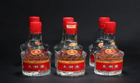 ​5.4青年节，五湖液品牌广告强势登录东南卫视